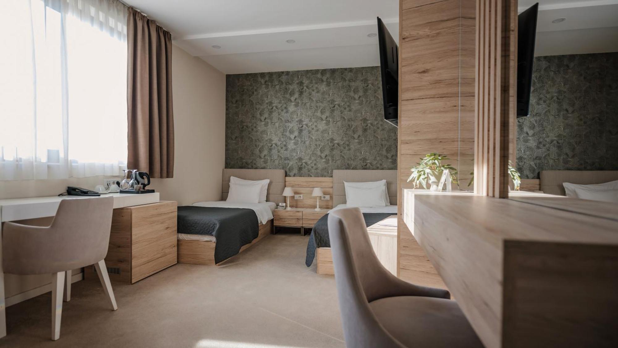 Ig Hotel Gornji Milanovac Exteriör bild