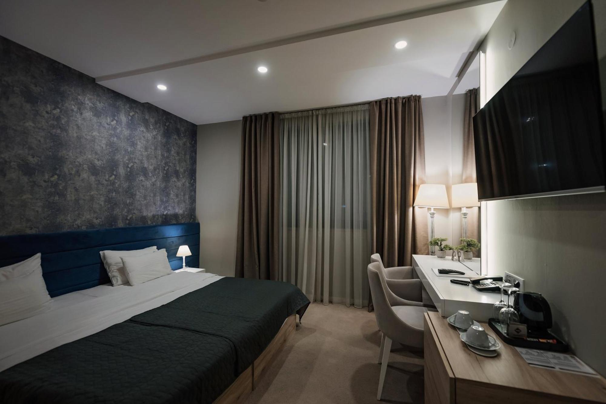 Ig Hotel Gornji Milanovac Exteriör bild