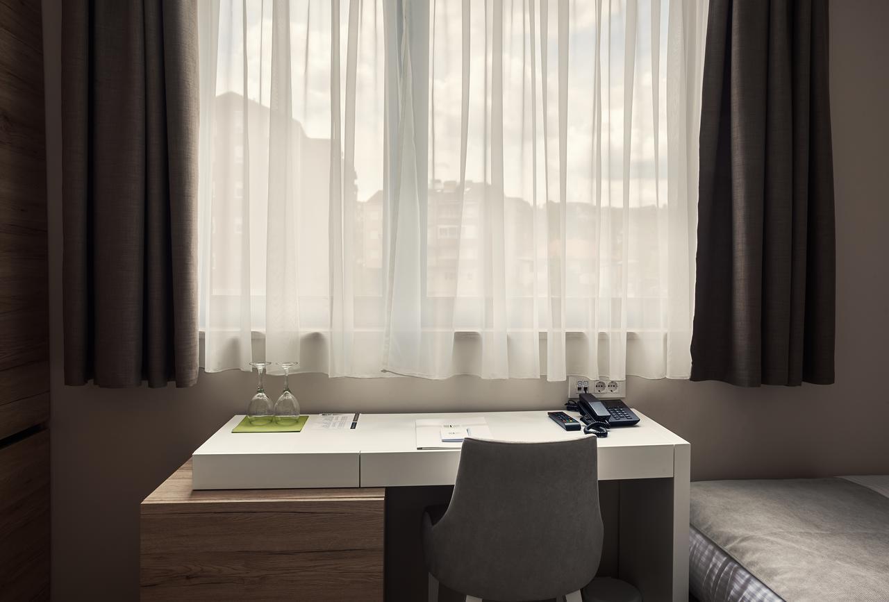 Ig Hotel Gornji Milanovac Exteriör bild