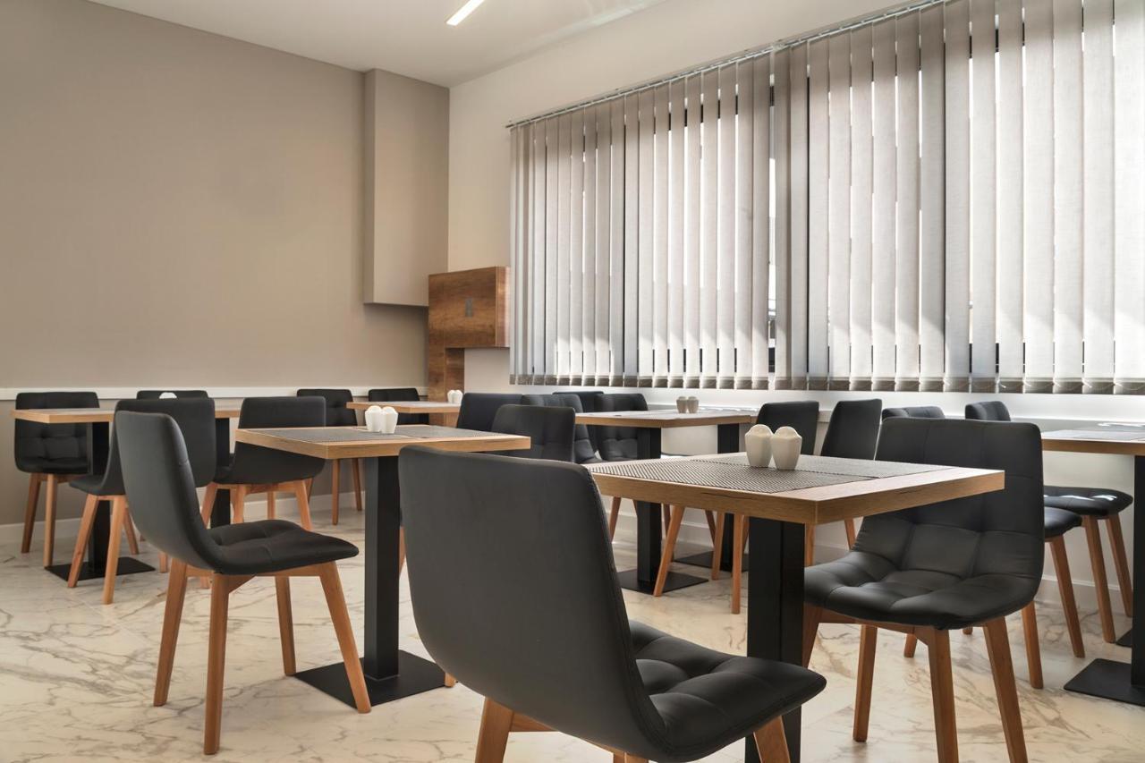 Ig Hotel Gornji Milanovac Exteriör bild